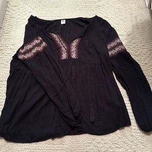 Women’s black top